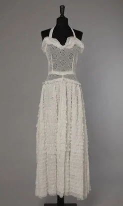 n1026_450-robe_en_organdi_brodee