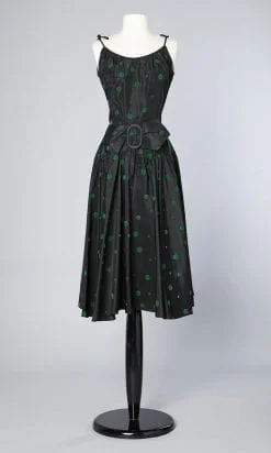 n103_robe_1950_en_soie_noire_et_pois_verts_pic006