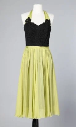 n104_robe_1950_haut_en_guipure_noire_et_bas_en_en_mousseline_verte_pic003