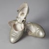 n129_chaussures_en_cuir_argente_1930_pic001