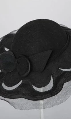 n131_chapeau_1930_pic001