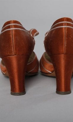 n132_chaussures_1930_en_satin_marron_pic001