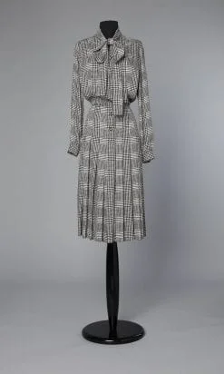 n133_robe_en_soie_chanel_pic004