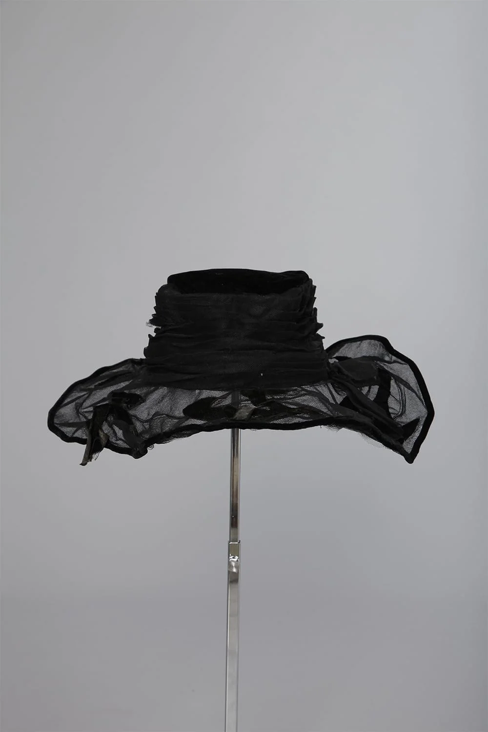 n143_chapeau_1930_pic001