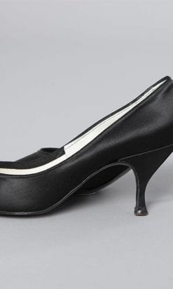 n157_chaussures_en_satin_noir_pic002