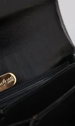 n160_sac_en_croco_noir_pic001