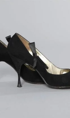n161_chaussures_daim_noir_neoud_satin_j.miller_1950_1960_pic004