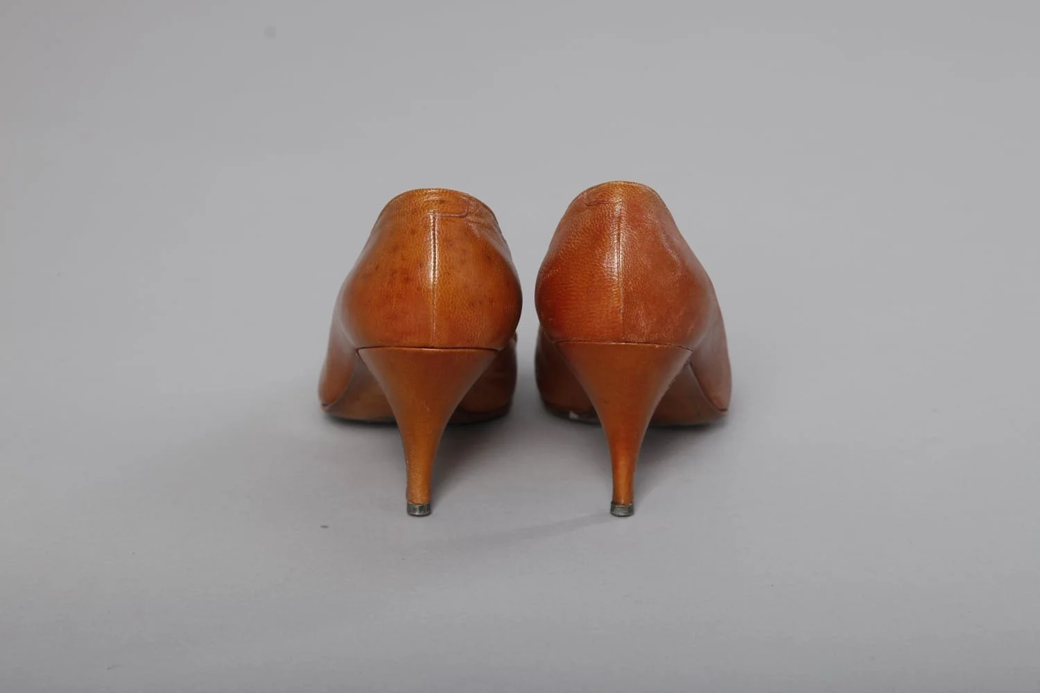 Paire de chaussures en cuir marron 1960 – Image 4