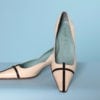 Paire de chaussures 1960 en cuir blanc et noir griffées Carven