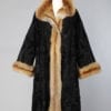 Manteau en breitschwans noir et renard roux
