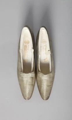 Alternative view of Paire de chaussures 1920 en lamé argent