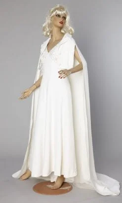 Robe longue de mariée perlée avec cape 1960