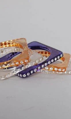 Alternative view of 5 bracelets en plastique incrustés de strass blancs