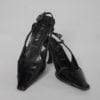 Paire de chaussures en cuir noir Prada