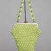 Sac 1970 en tricot et perles en plastique vertes