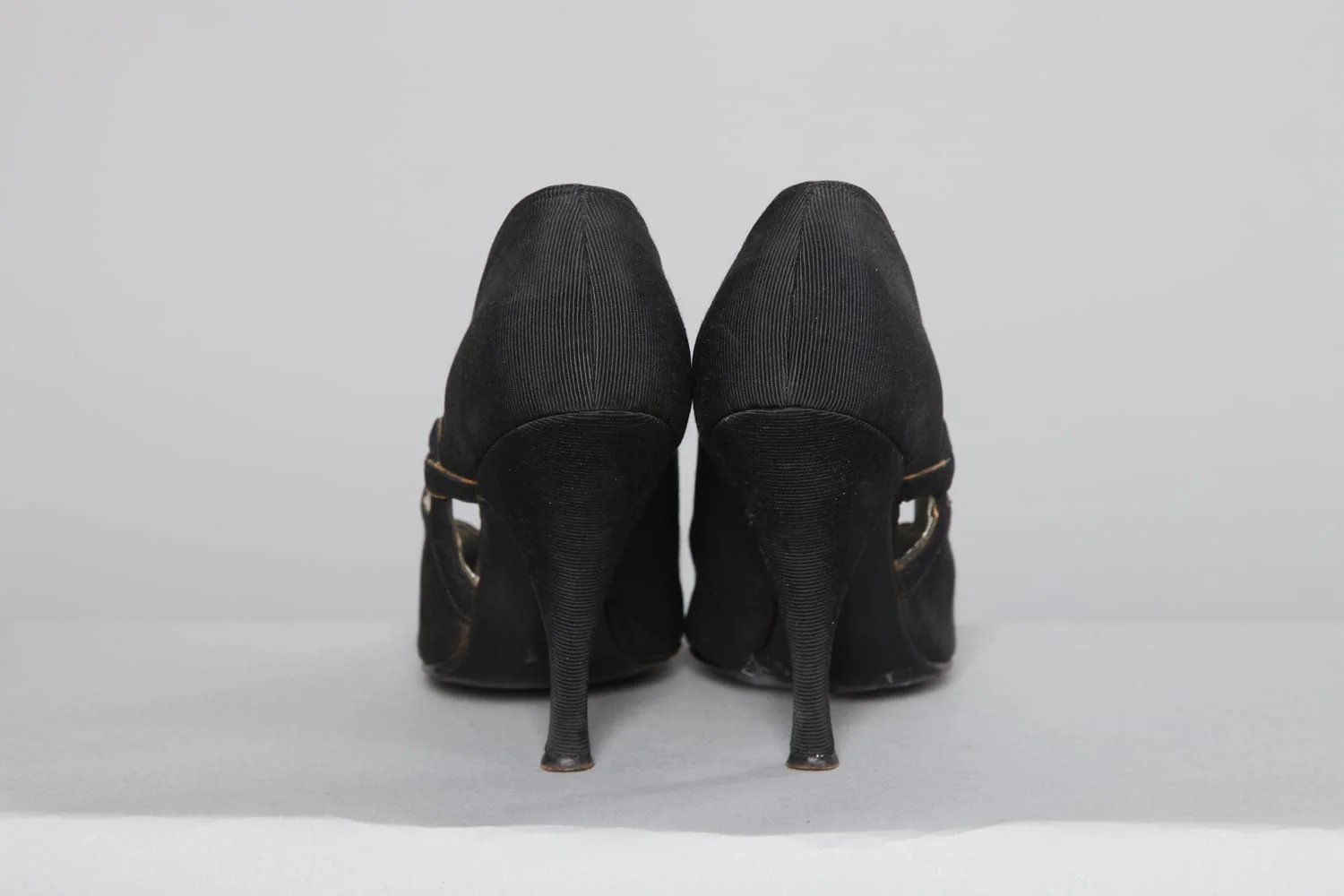 Paire de chaussures en reps noir 1930 – Image 4