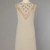 Robe 1960 beige avec broderies de perles