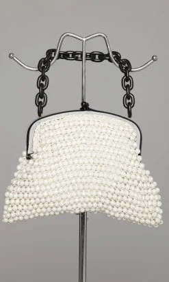 Sac 1970 au crochet perlé blanc
