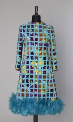 Manteau 1970 en velours turquoise imprimé et plumes bleues