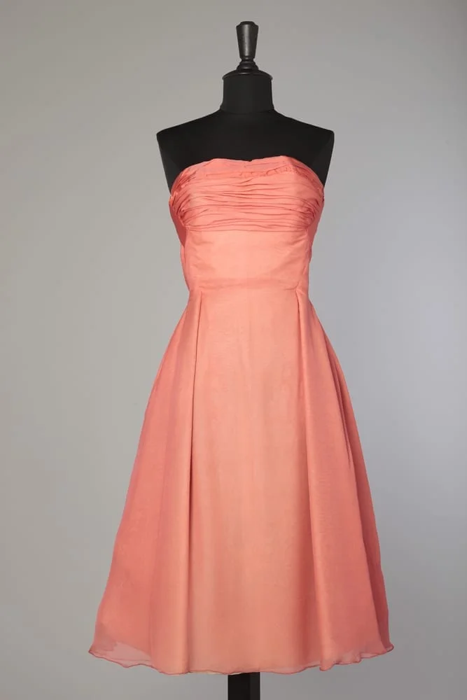 Robe 1950 de cocktail en mousseline et faille couleur corail