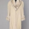 Manteau 1980 en lainage blanc et fourrure