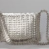 sac en cuir argenté recouvert de pastilles de métal Griffé Paco Rabanne