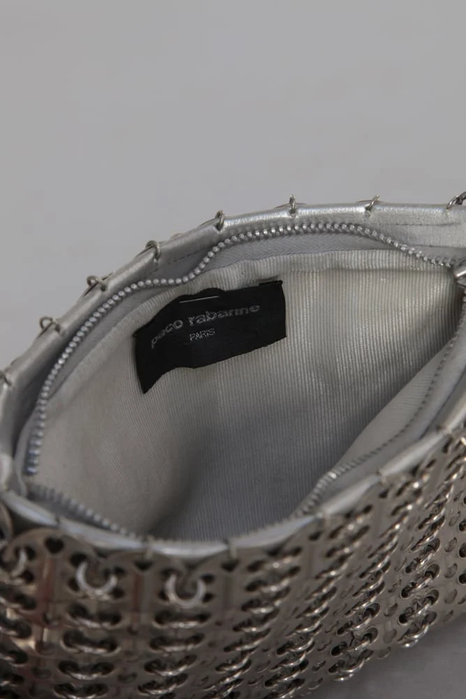 sac en cuir argenté recouvert de pastilles de métal Griffé Paco Rabanne – Image 3