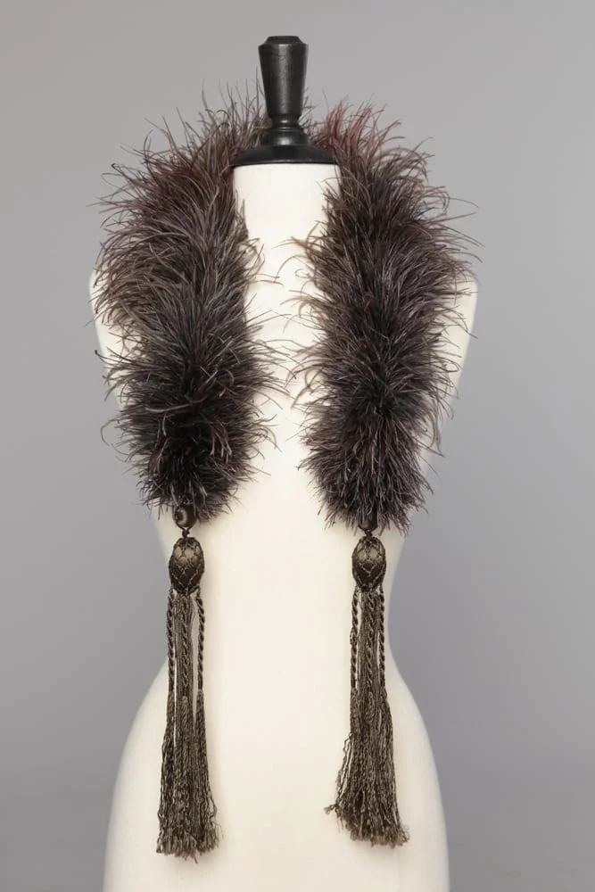 Boa en plumes d'autruche marron 1910-1920