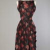Robe 1950 en faille noire imprimée rouges et roses