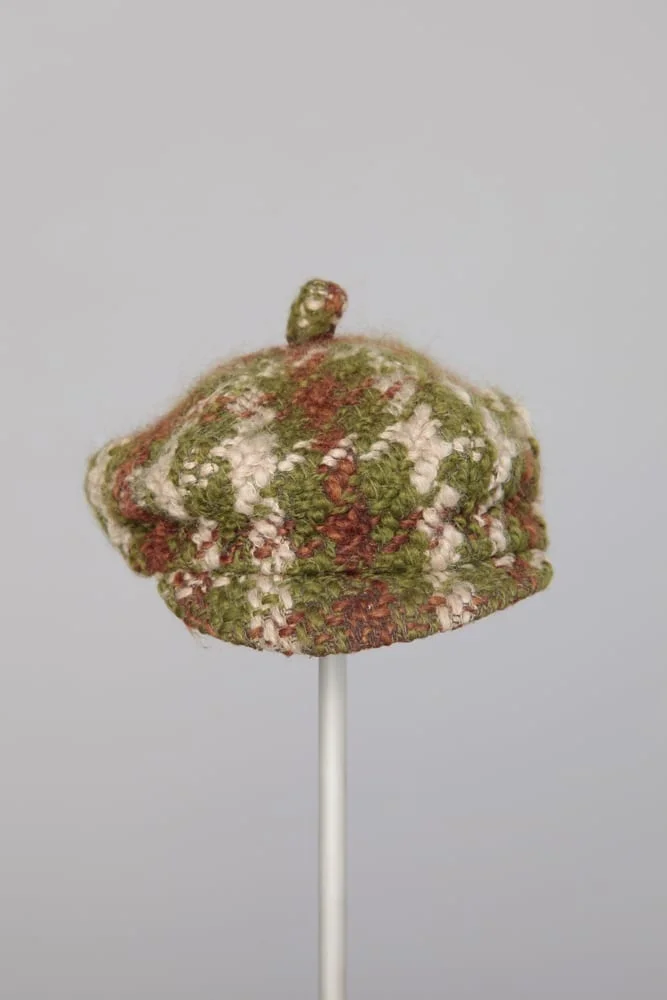 Casquette en lainage à carreaux