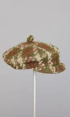 Alternative view of Casquette en lainage à carreaux