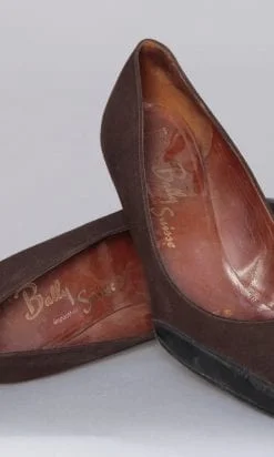 Paire de chaussures 1950 - 1960 en daim et vernie