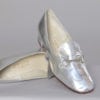 Paire de chaussures en cuir argenté 1970
