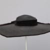 Capeline en paille noire et ruban en velours 1930