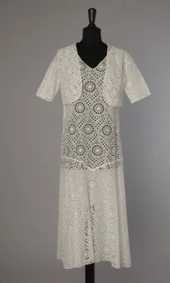 Robe en broderie anglaise blanche 1925 - 1930