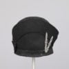 Chapeau cloche noir 1930 broche en métal argenté