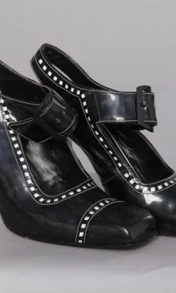 Alternative view of Paire de chaussures en cuir verni noir et blanc Lagerfeld