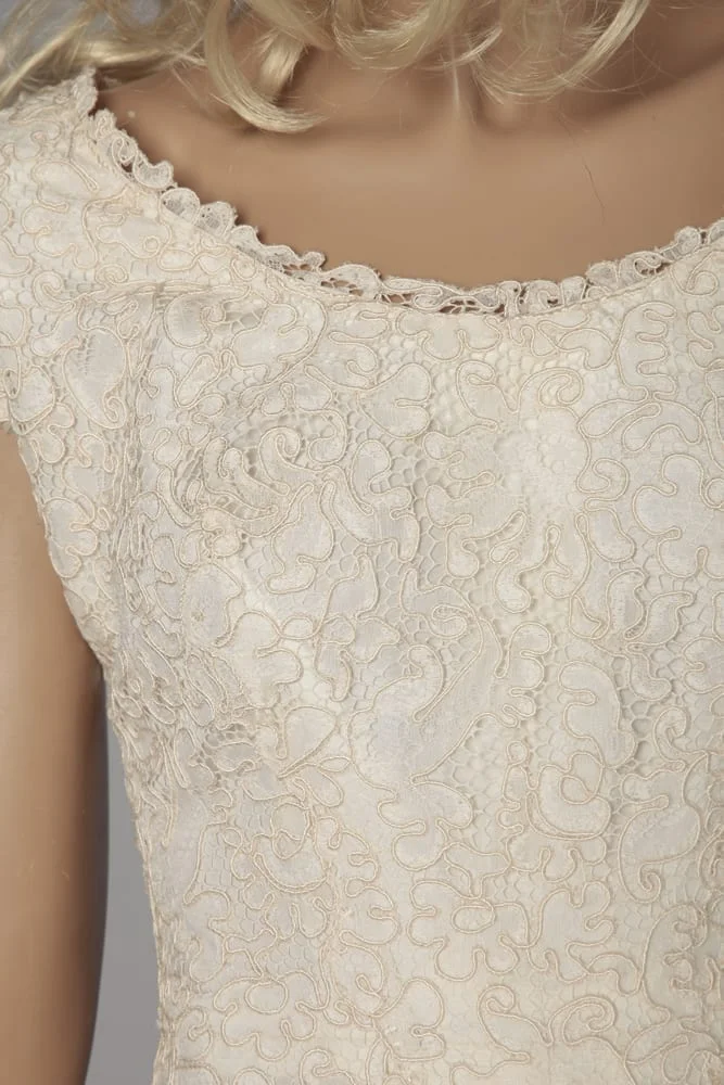 Robe 1950 en dentelle de guipure Champagne – Image 2