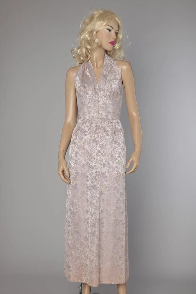 Robe longue 1960 en satin mauve et jacquard