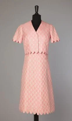 Tailleur robe et boléro rose et blanc 1960
