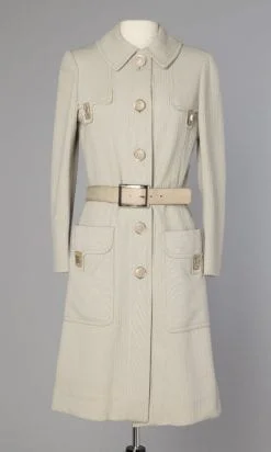 Manteau en lainage gris mastic 1970