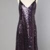 Robe 1980 en soie aubergine entièrement brodée de paillettes irisées