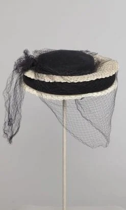 Alternative view of Chapeau 1930-1940 en paille blanche et feutre marine