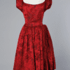 Robe 1950 en satin de soie rouge jacquard noir