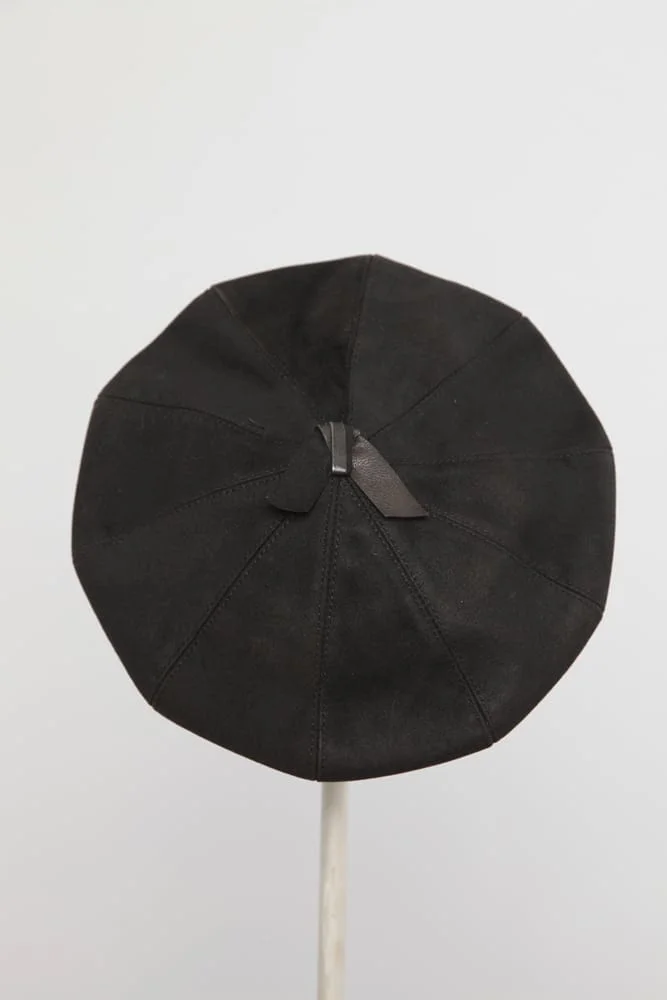Béret en daim noir 1960 – Image 3