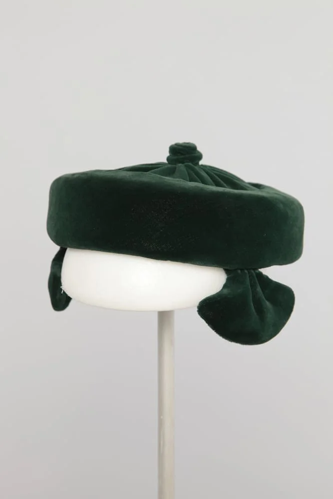 Chapeau 1950 en velours vert