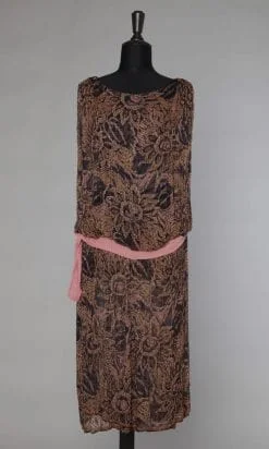 Robe 1920 en mousseline de soie imprimée brodée de perles