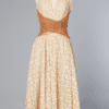 Robe 1950 en dentelle guipure beige brodée orange