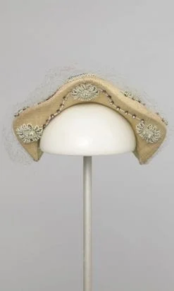 Chapeau en paille 1950 brodé