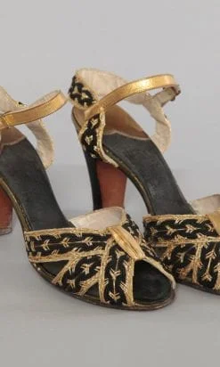 n1030_chaussures_cuir_or_passementrie_noire_1940_pic001